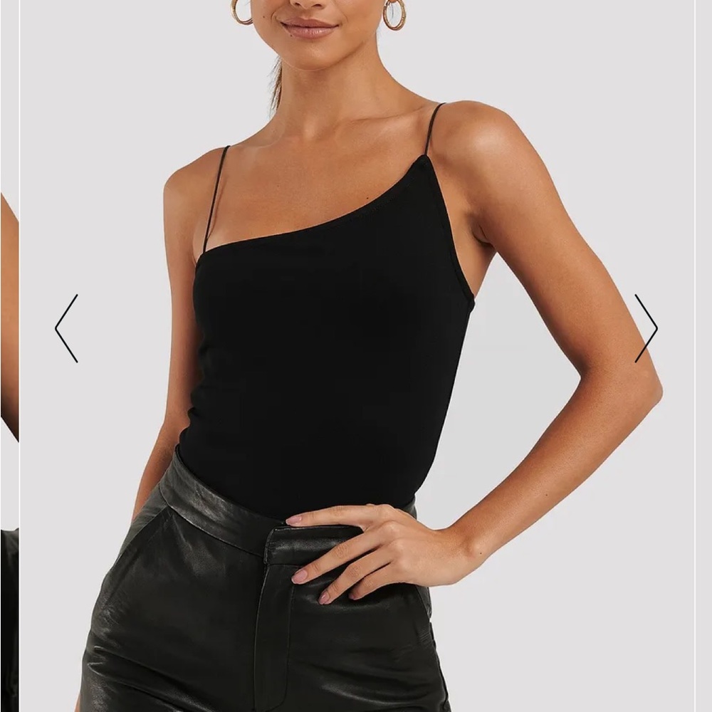 NWT PacSun Black Asymmetrical Cropped Tank Top, Medium